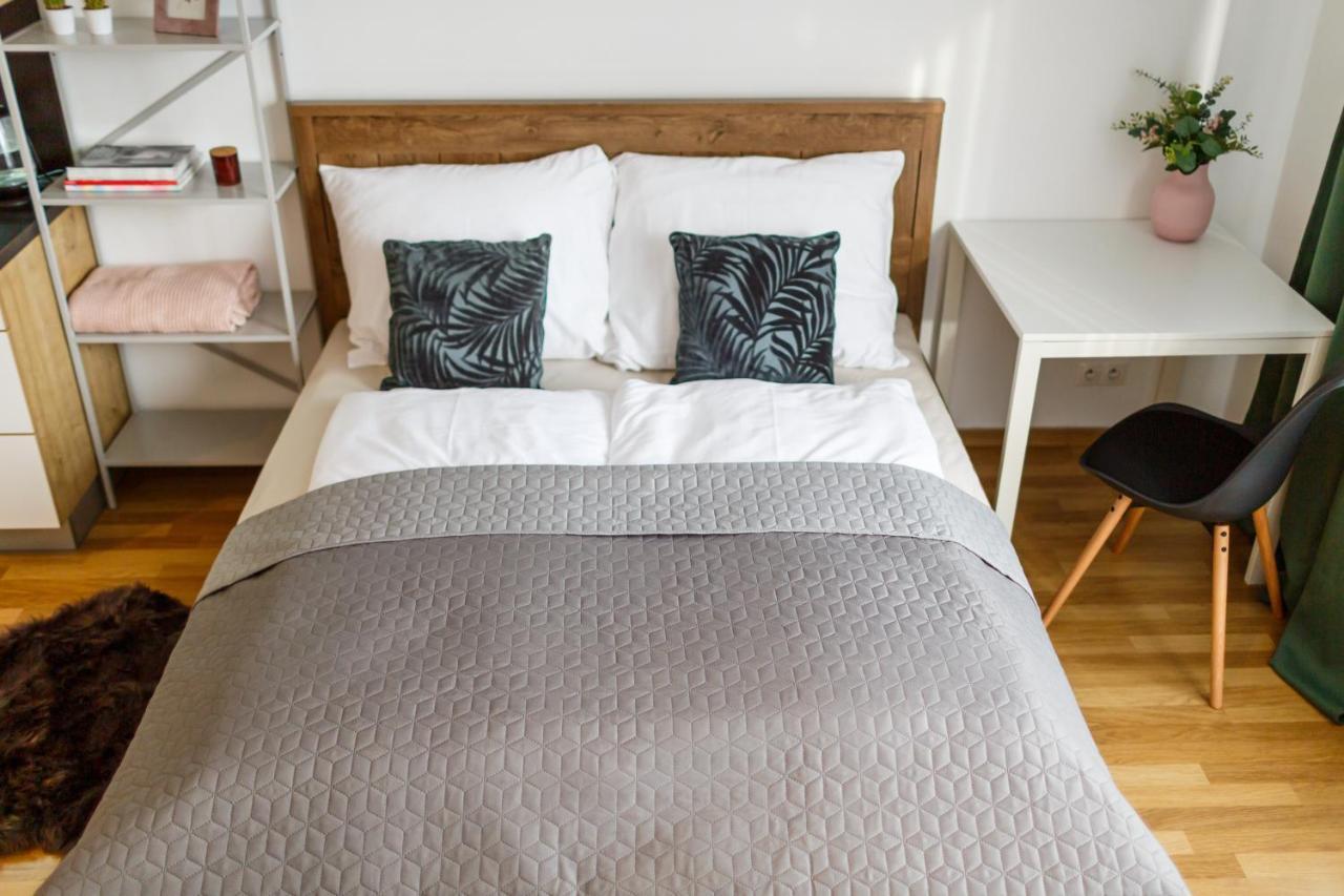 Golden Apartments Rezidence Nova Karolina ออสตราวา ภายนอก รูปภาพ