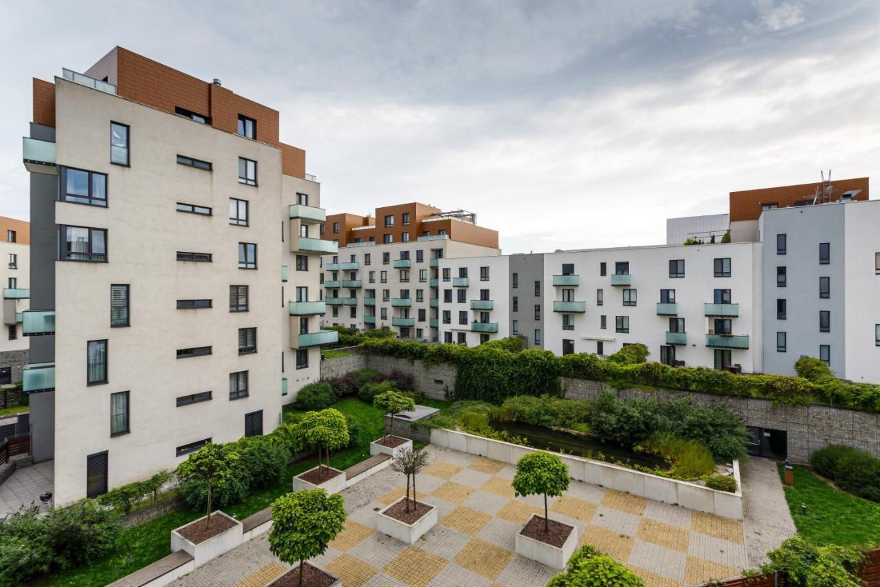 Golden Apartments Rezidence Nova Karolina ออสตราวา ภายนอก รูปภาพ