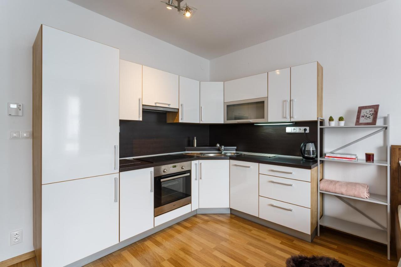 Golden Apartments Rezidence Nova Karolina ออสตราวา ภายนอก รูปภาพ