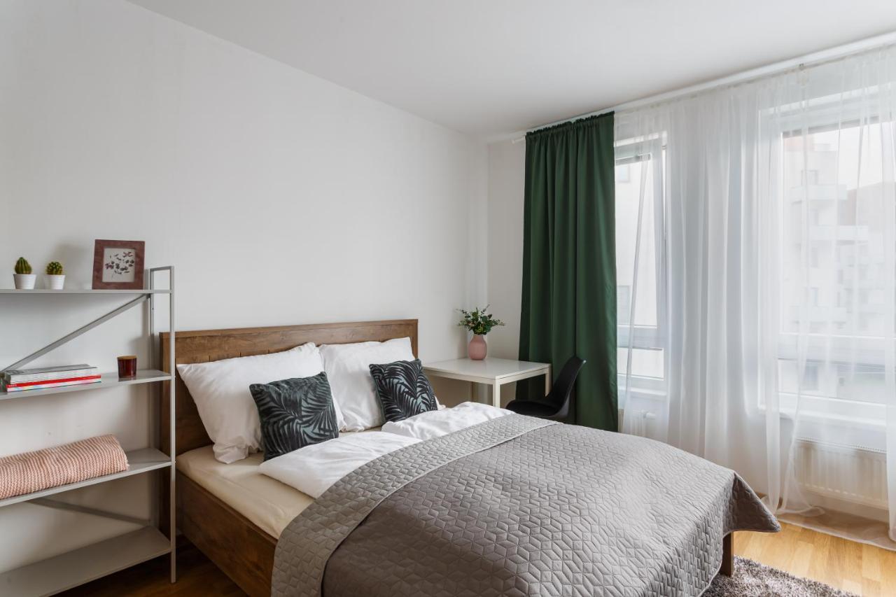Golden Apartments Rezidence Nova Karolina ออสตราวา ภายนอก รูปภาพ