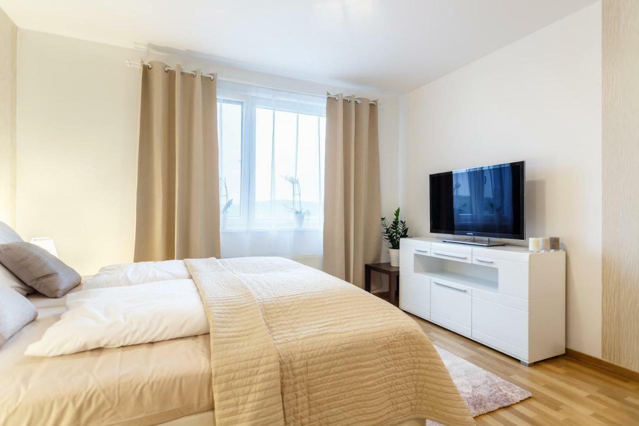 Golden Apartments Rezidence Nova Karolina ออสตราวา ภายนอก รูปภาพ