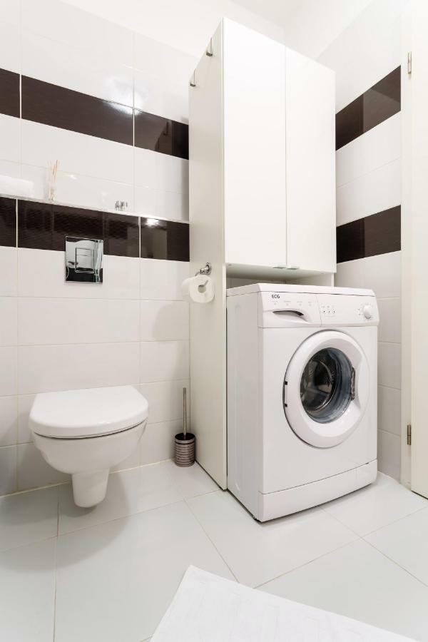 Golden Apartments Rezidence Nova Karolina ออสตราวา ภายนอก รูปภาพ
