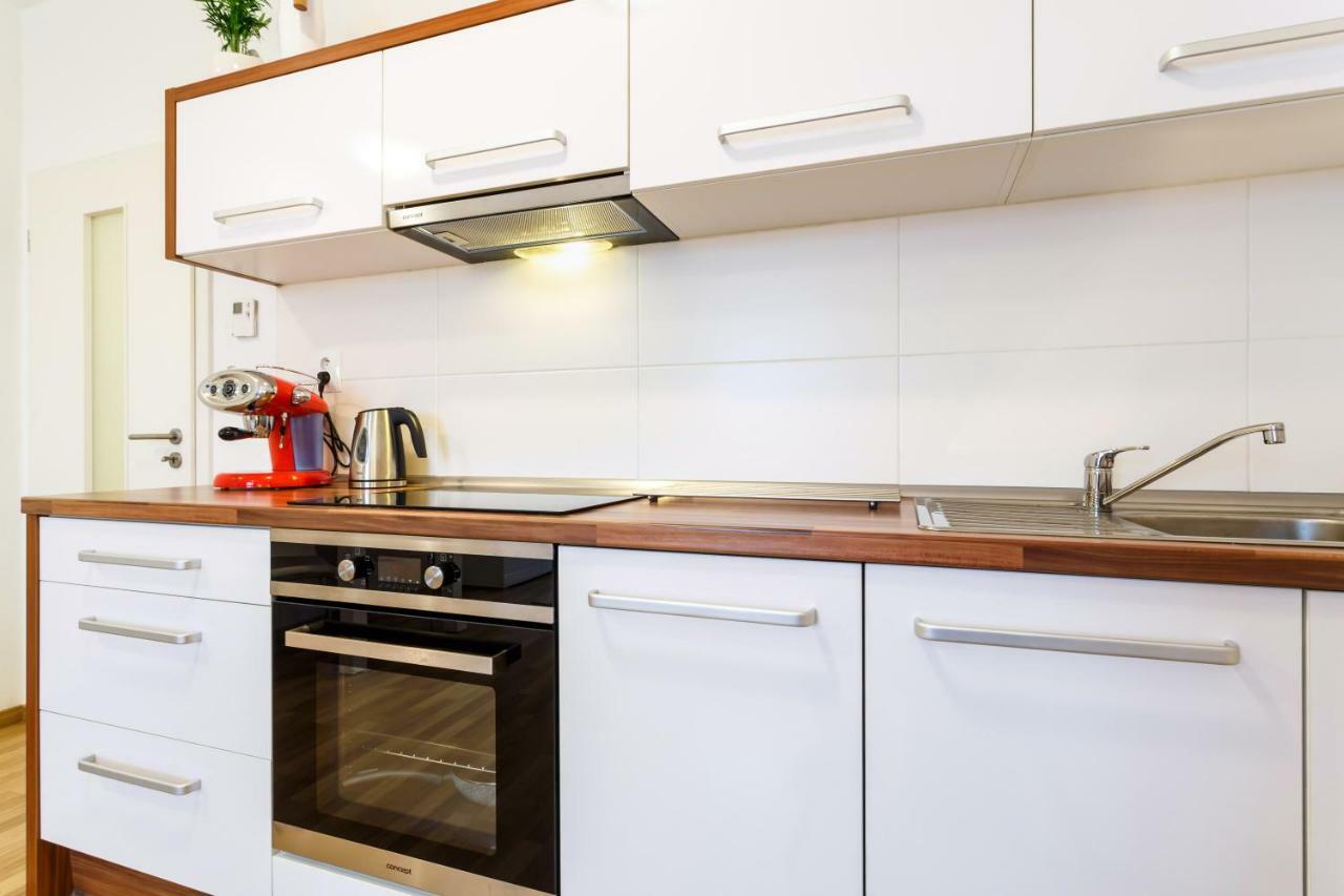 Golden Apartments Rezidence Nova Karolina ออสตราวา ภายนอก รูปภาพ
